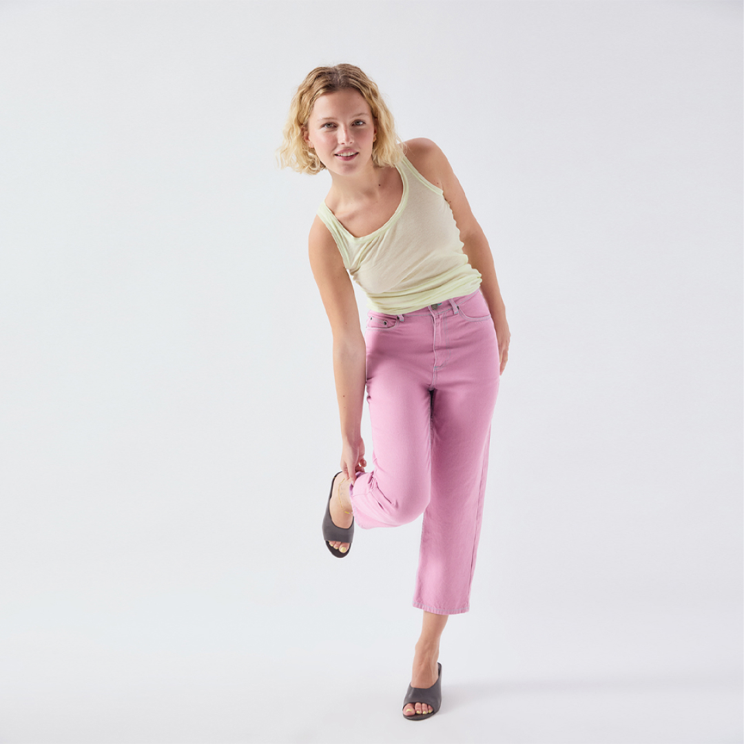 DAT11AE23-ECRU-MODEL