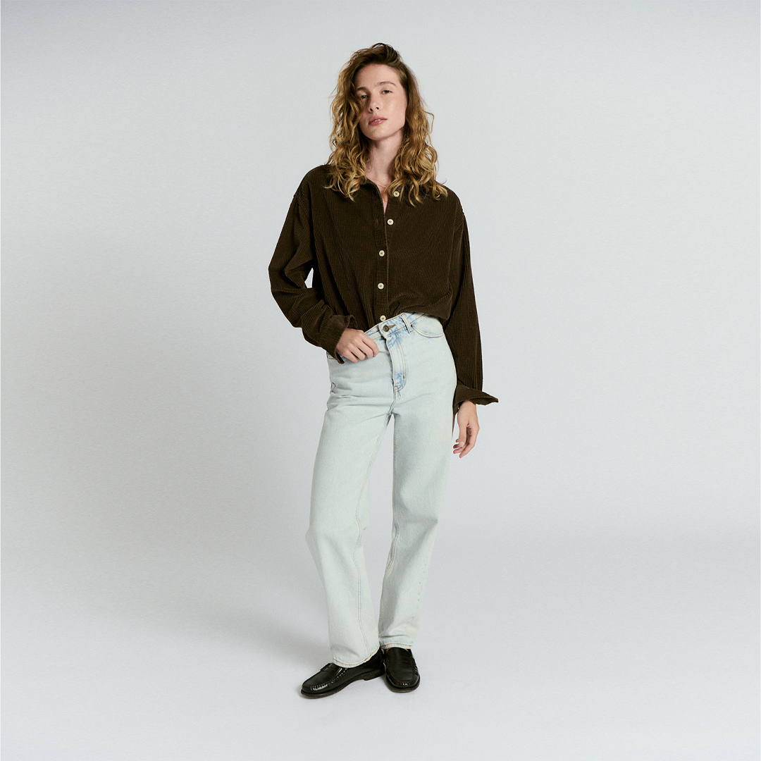 JOY11HE23-BLEAC-MODEL