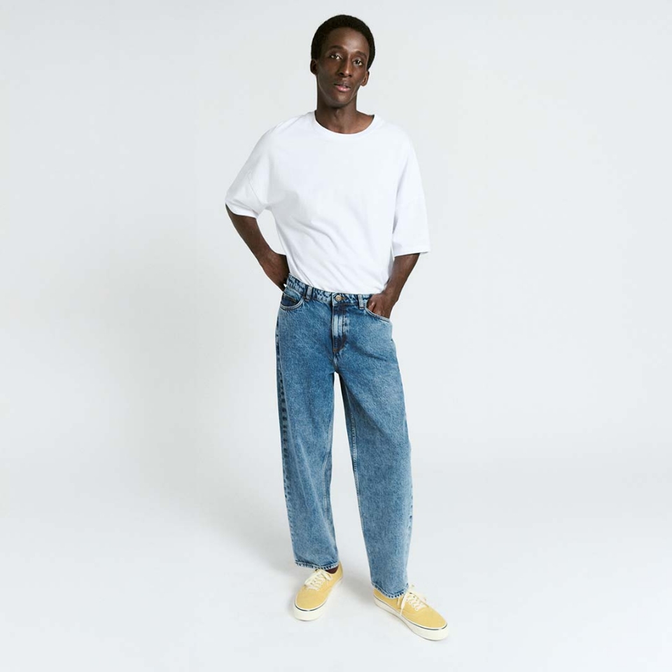 JOY11HE23-BLEAC-MODEL