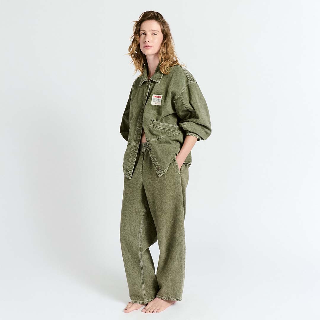 DAT11AE23-ECRU-MODEL